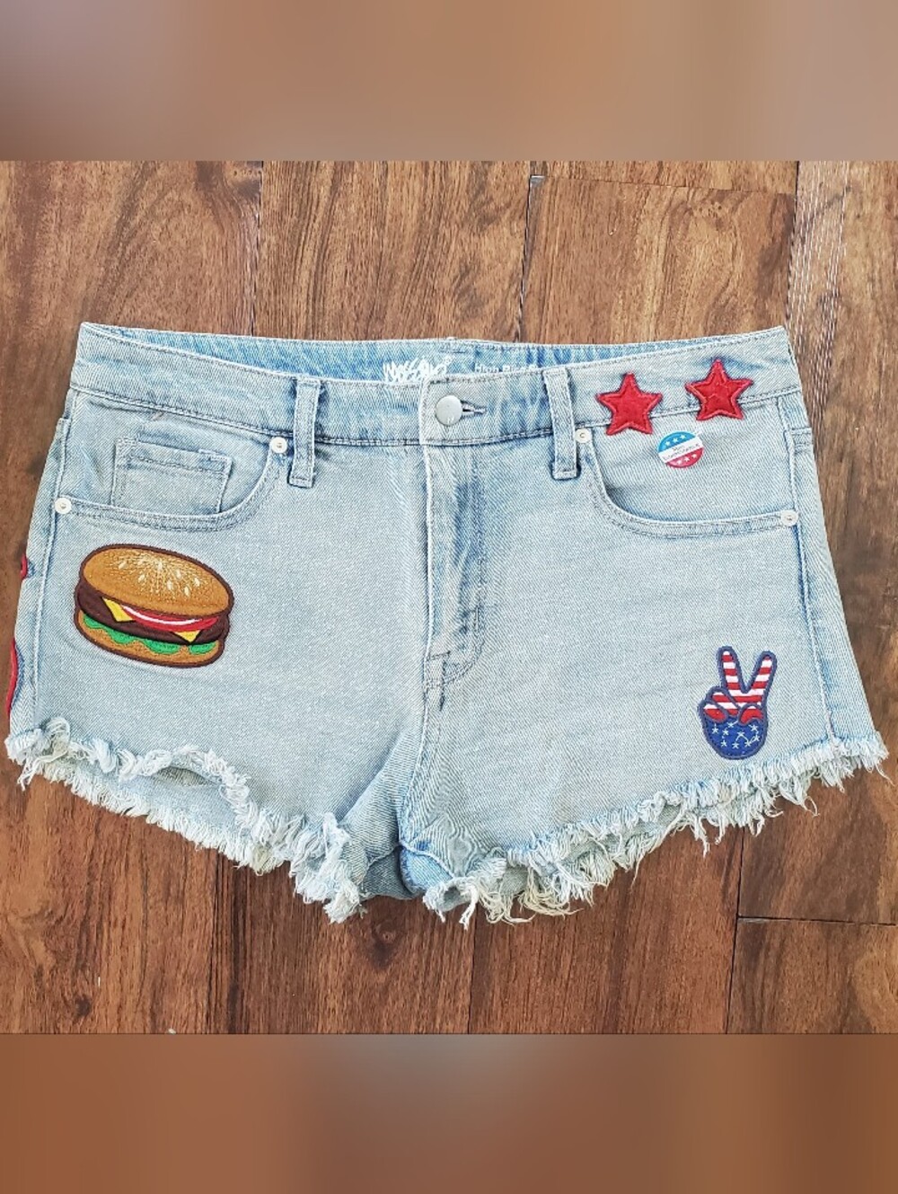 Mossimo by Target, high rise, patriotic patch design denim shorts size 8